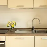 Zinnia Lakeview Apartamento