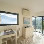 Zinnia Lakeview Apartamento *